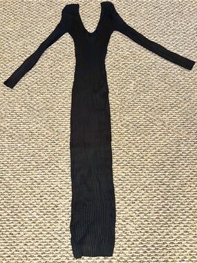 Hera Collection Black Ribbed V-Neck Long Sleeve Sweater Dress